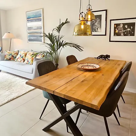 Vanian Village Dream Getaway By Lica Homes Апартаменти
